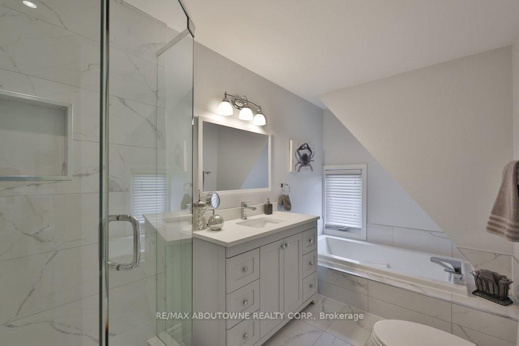 86 Forsythe Street • Oakville, ON photo 25