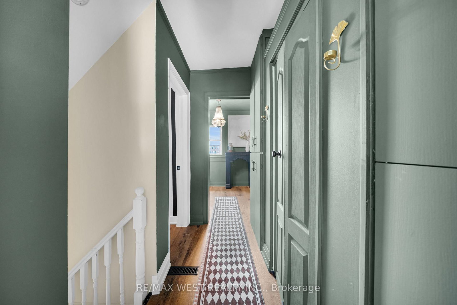 259 Sixth Street • Toronto, ON photo 18