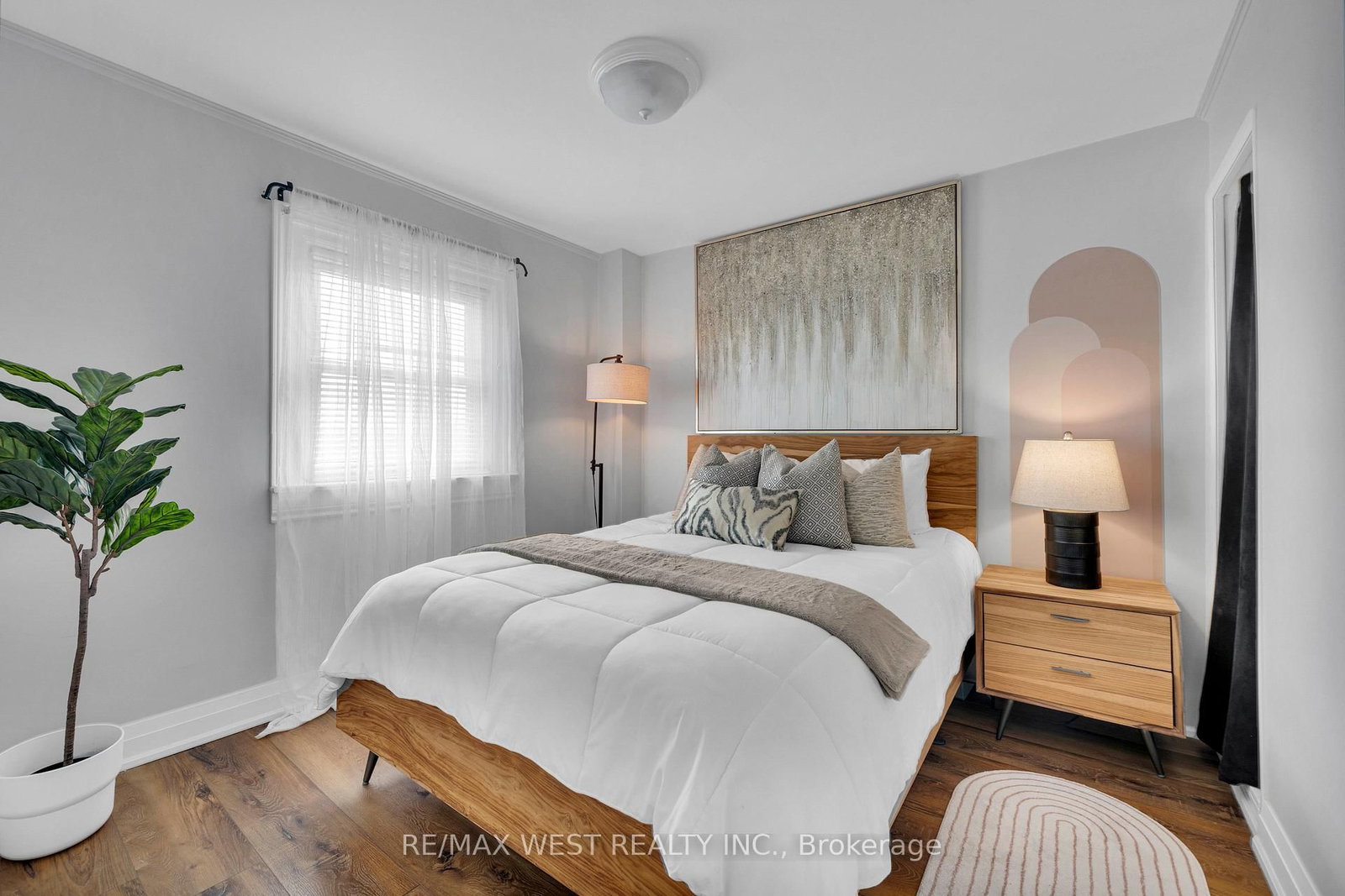 259 Sixth Street • Toronto, ON photo 19