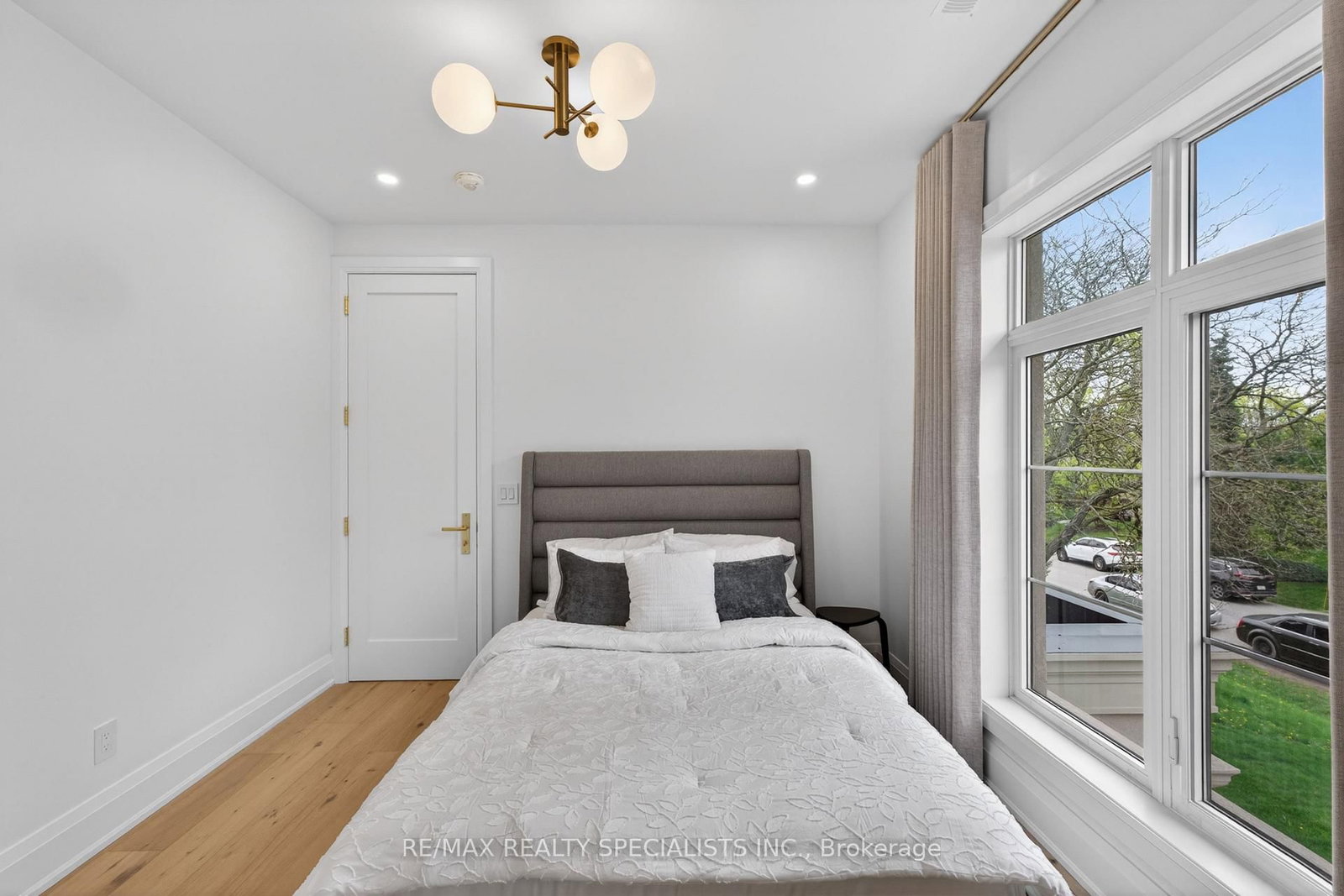 431 Seaton Drive • Oakville, ON photo 38