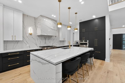 431 Seaton Drive • Oakville, ON photo 9