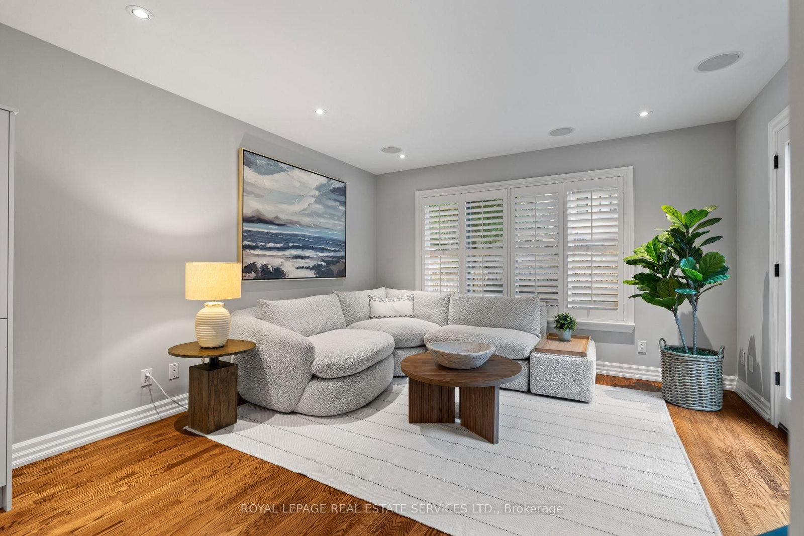 100 Dunedin Drive • Toronto, ON photo 16