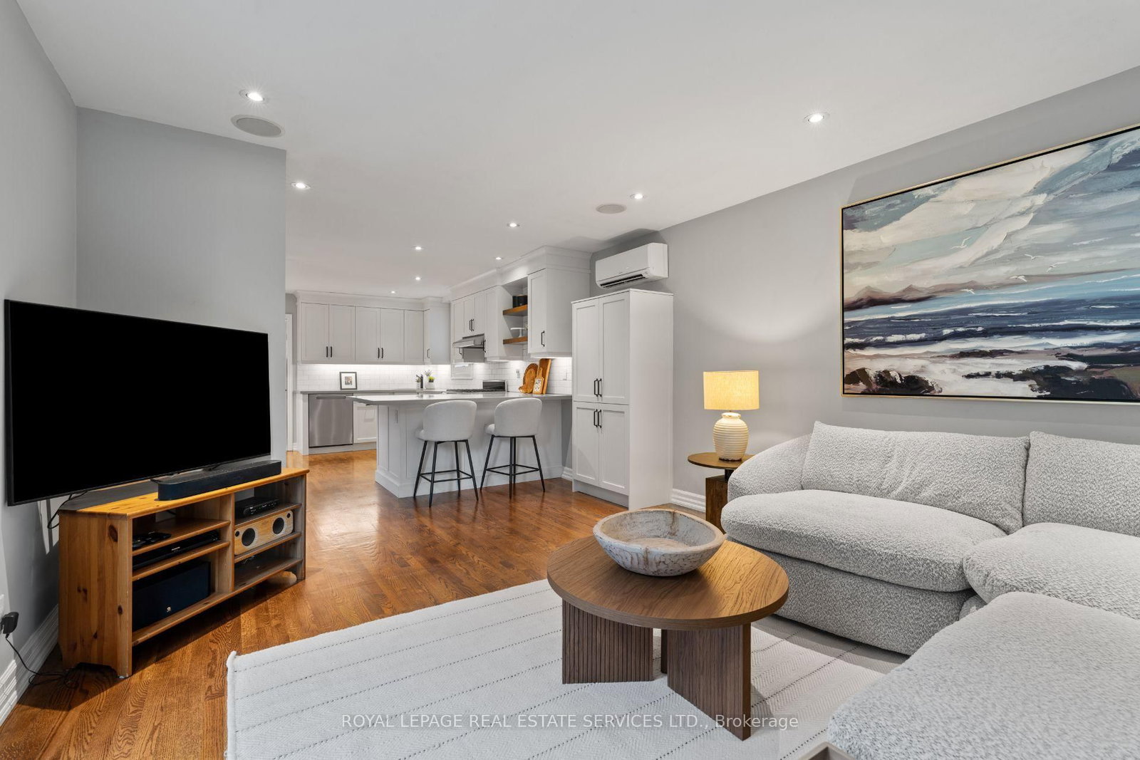 100 Dunedin Drive • Toronto, ON photo 17