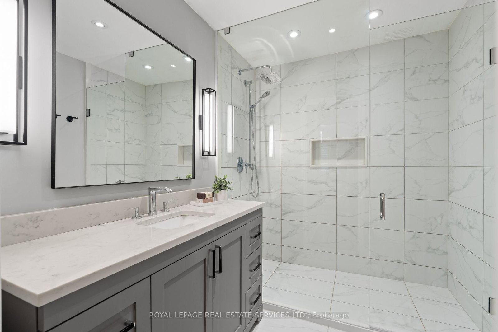100 Dunedin Drive • Toronto, ON photo 25