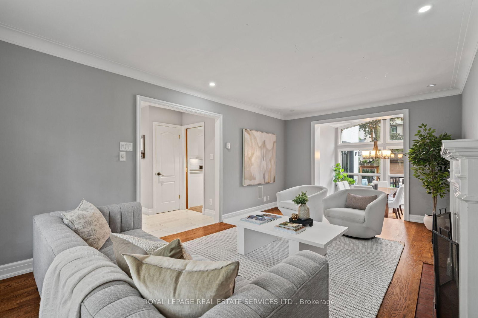 100 Dunedin Drive • Toronto, ON photo 5