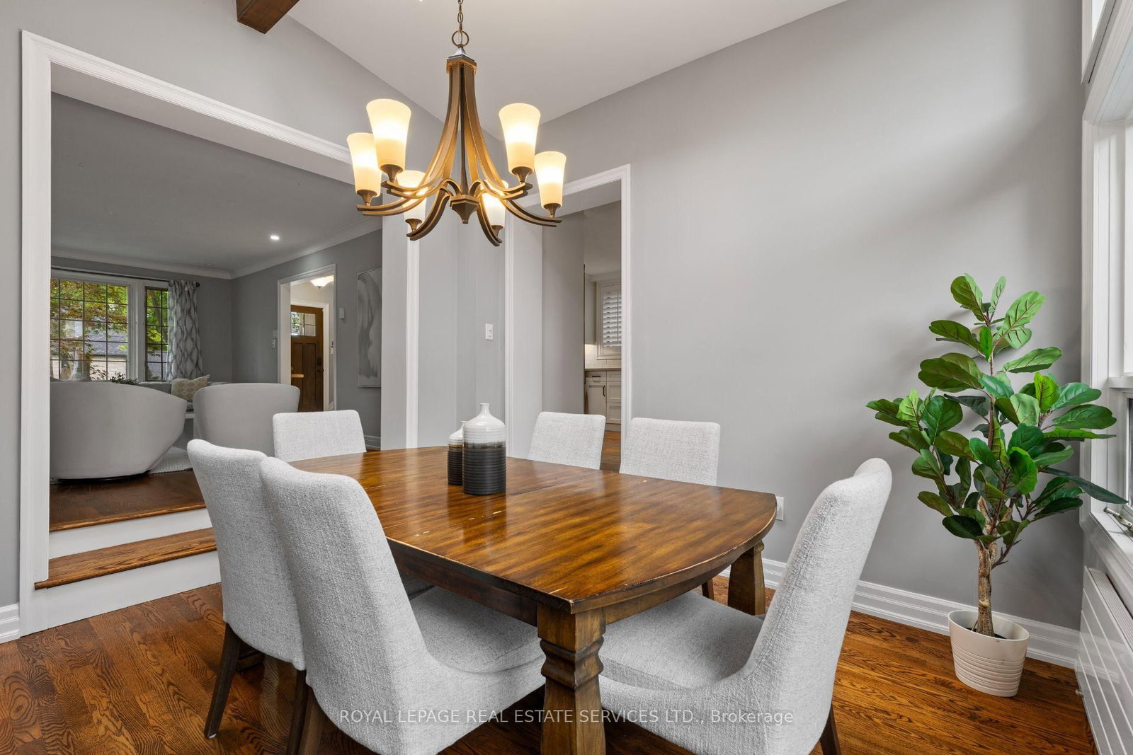 100 Dunedin Drive • Toronto, ON photo 8