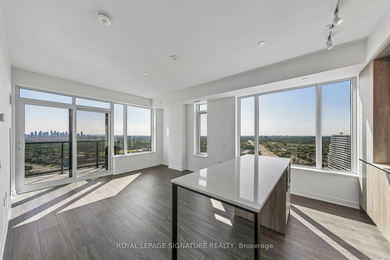 2403 - 2495 Eglinton Avenue W