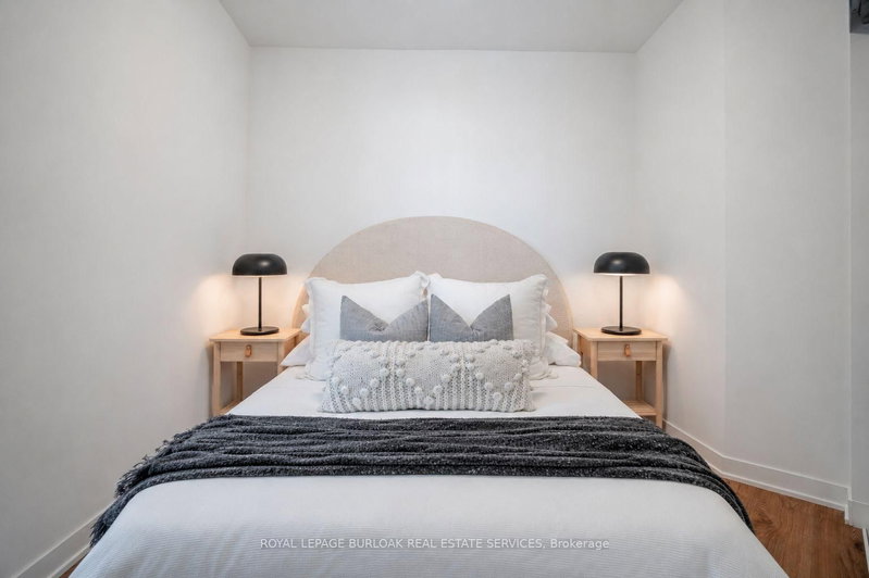 395 Dundas Oakville,ON L6M 5R8 — Photo 10