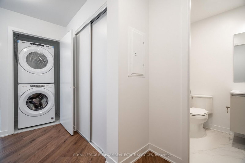 395 Dundas Oakville,ON L6M 5R8 — Photo 12