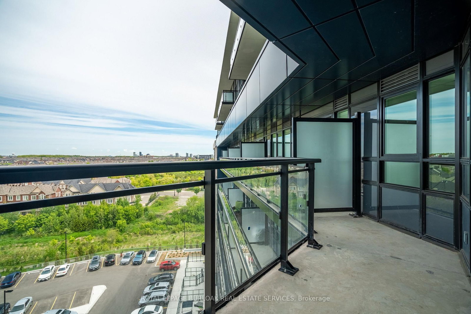 395 Dundas Street W • #801 • Oakville, ON photo 14