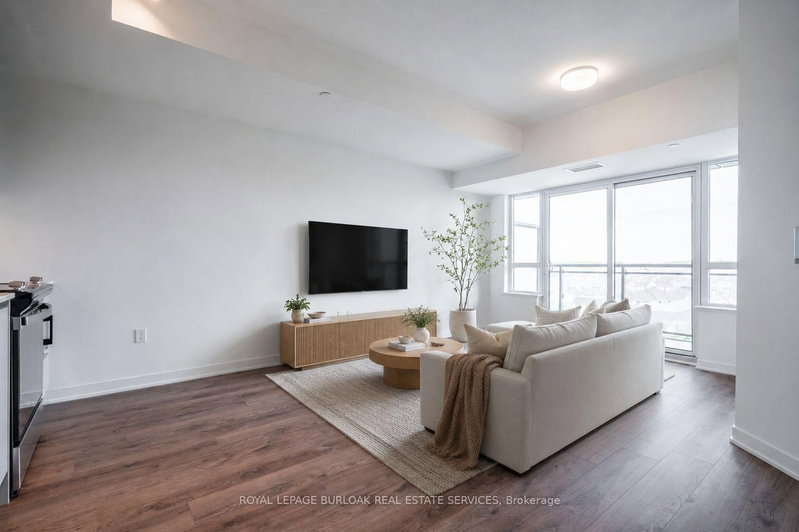 395 Dundas Oakville,ON L6M 5R8 — Photo 5