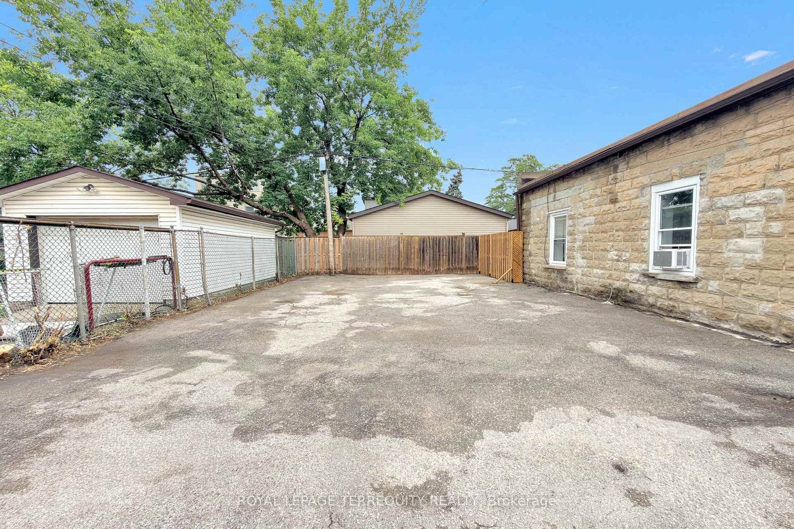 372 St Johns Road • Toronto, ON photo 35
