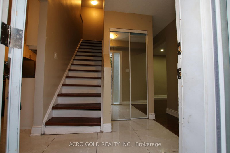 13 Hillgate Drive