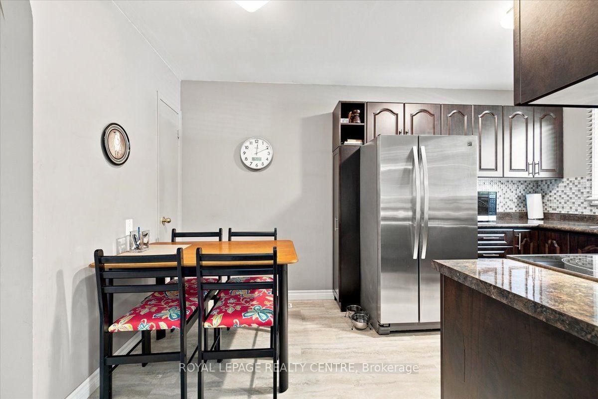 2564 Mainroyal Street • Mississauga, ON photo 12