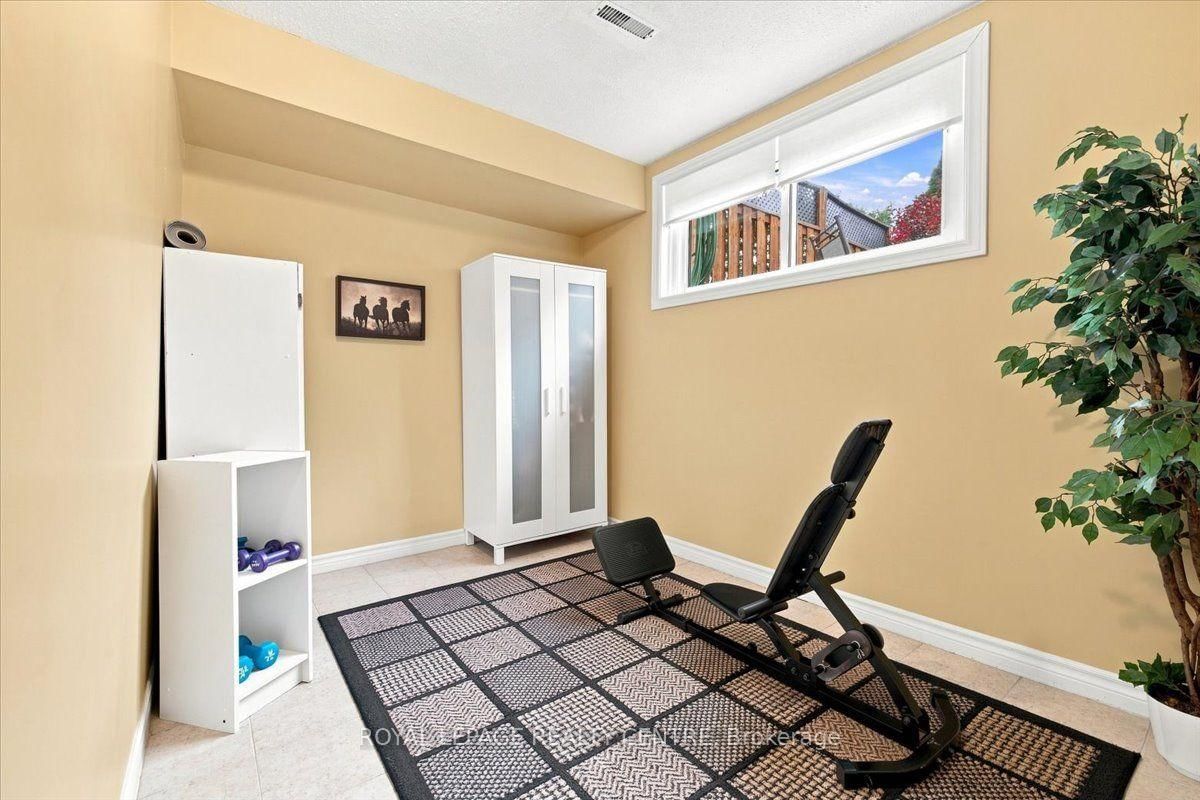 2564 Mainroyal Street • Mississauga, ON photo 34