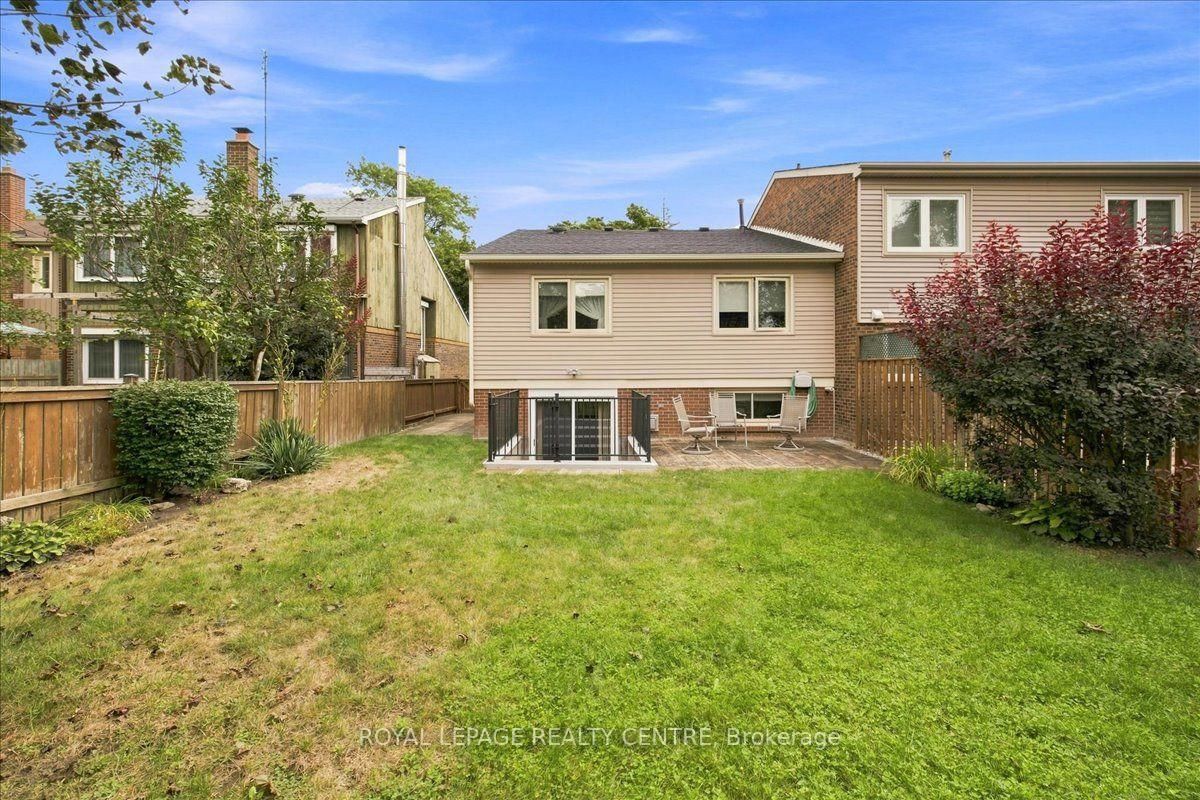 2564 Mainroyal Street • Mississauga, ON photo 38