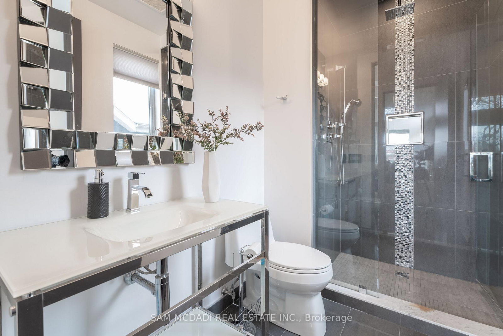 852 Goodwin Road • Mississauga, ON photo 19