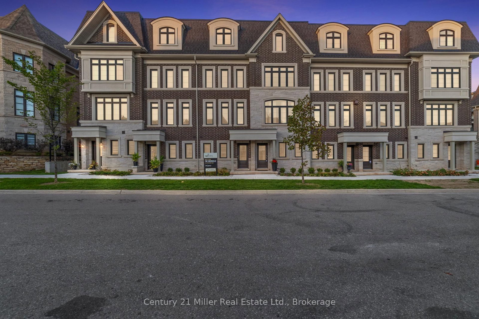 2123 Lillykin Street • #3 • Oakville, ON photo 1