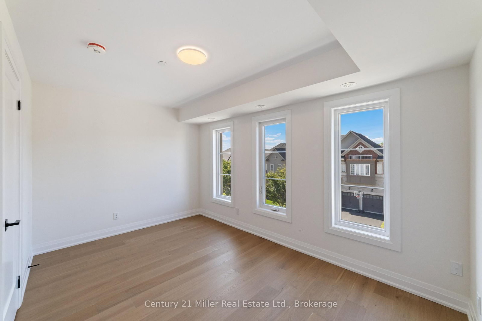 2123 Lillykin Street • #3 • Oakville, ON photo 20