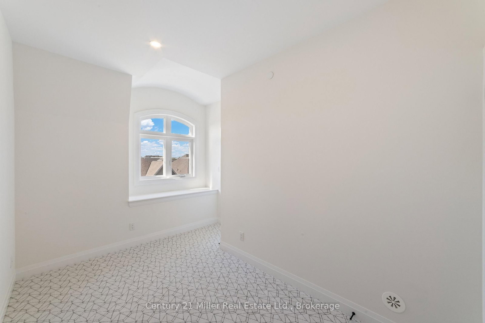 2123 Lillykin Street • #3 • Oakville, ON photo 29