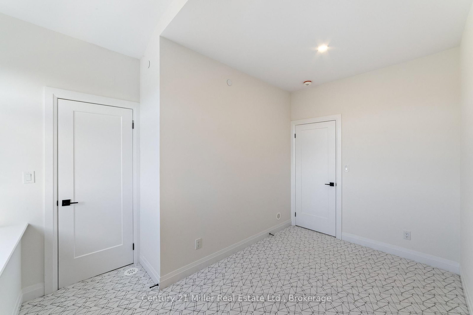 2123 Lillykin Street • #3 • Oakville, ON photo 30