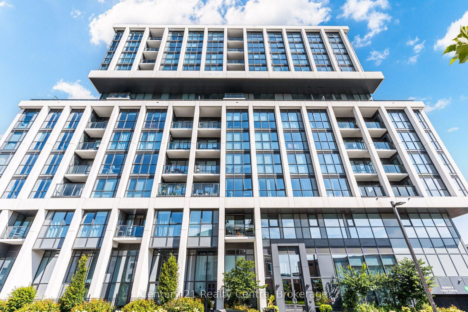 1063 Douglas McCurdy Common • #513 • Mississauga, ON photo 3
