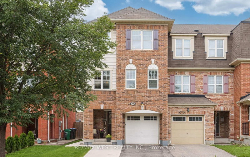 95 McCleave Crescent