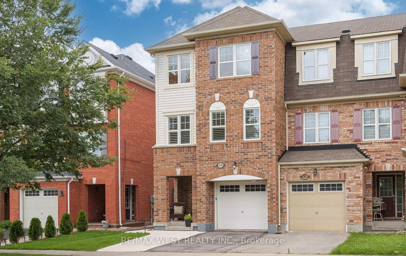 95 McCleave Crescent