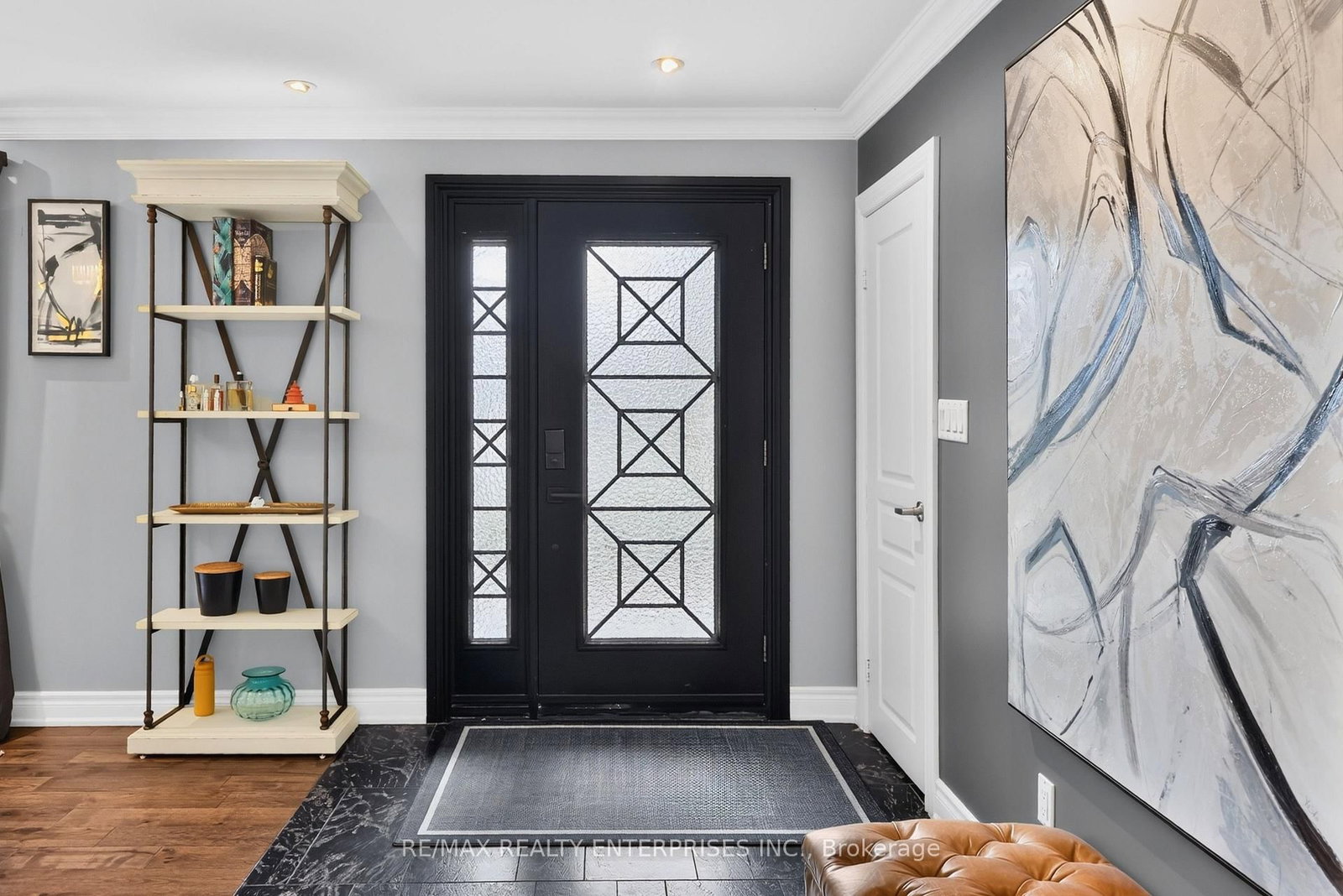 273 Savoy Crescent • Oakville, ON photo 5