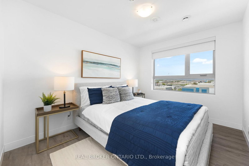 801 - 100 Manett Crescent