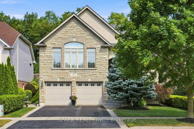 179 Tanners Drive S • Halton Hills, ON photo 2