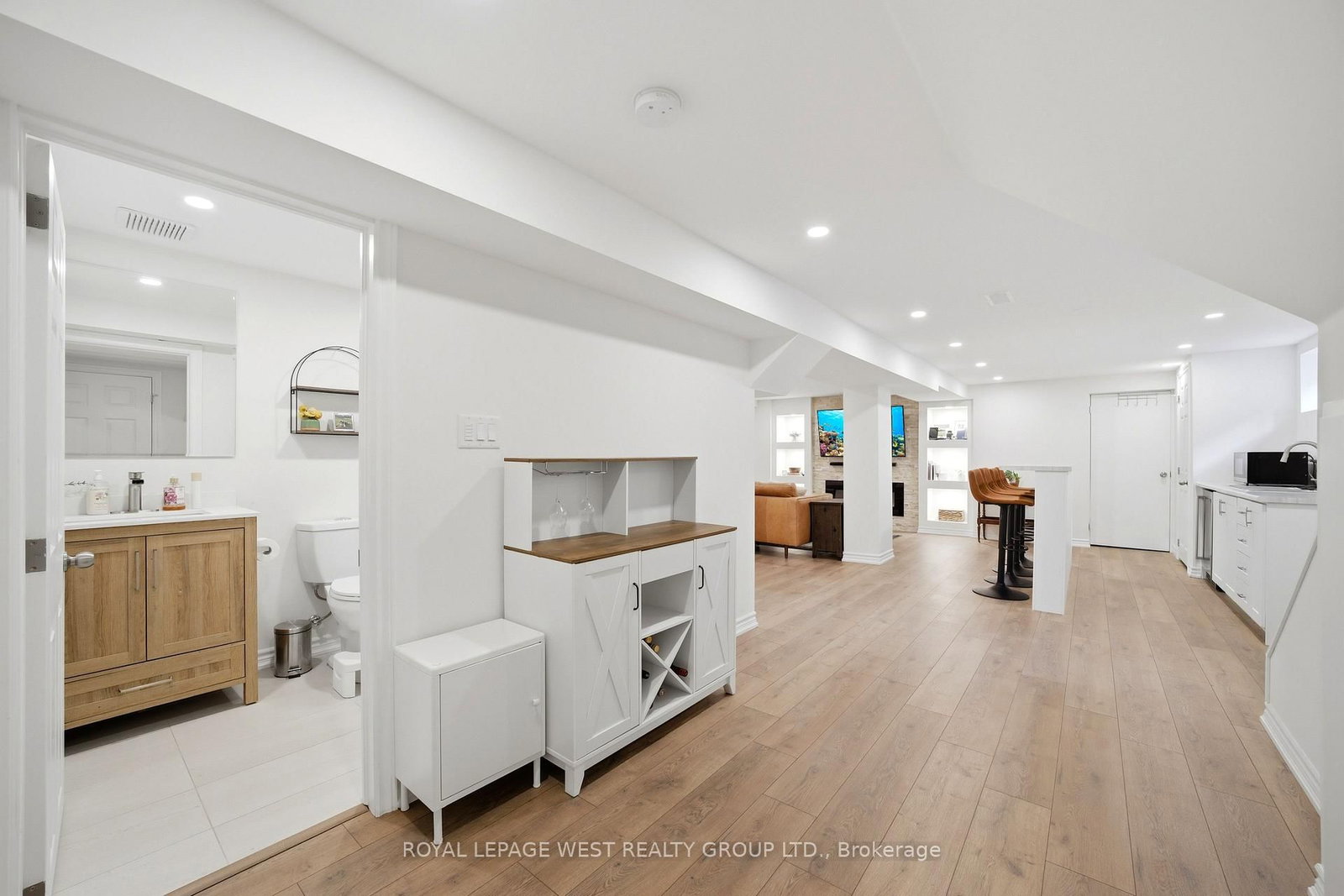 72 Mervyn Avenue • Toronto, ON photo 14