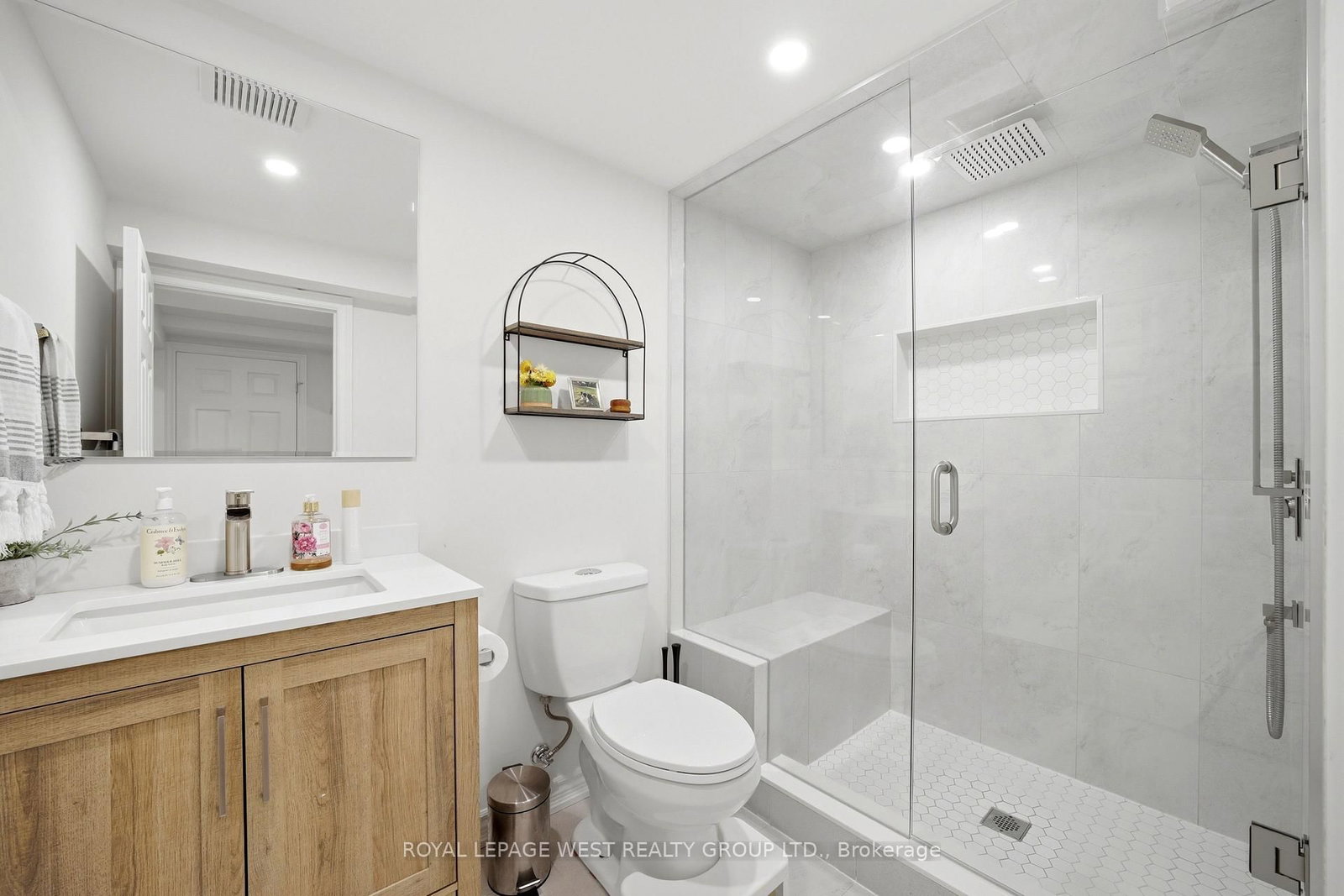 72 Mervyn Avenue • Toronto, ON photo 15