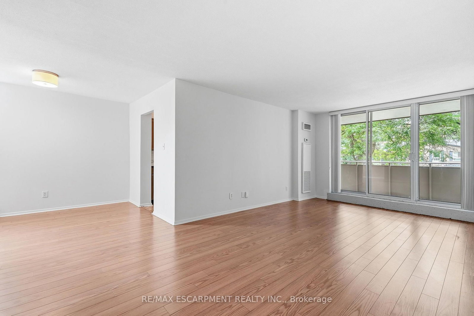 1415 Ghent Avenue • #203 • Burlington, ON photo 14
