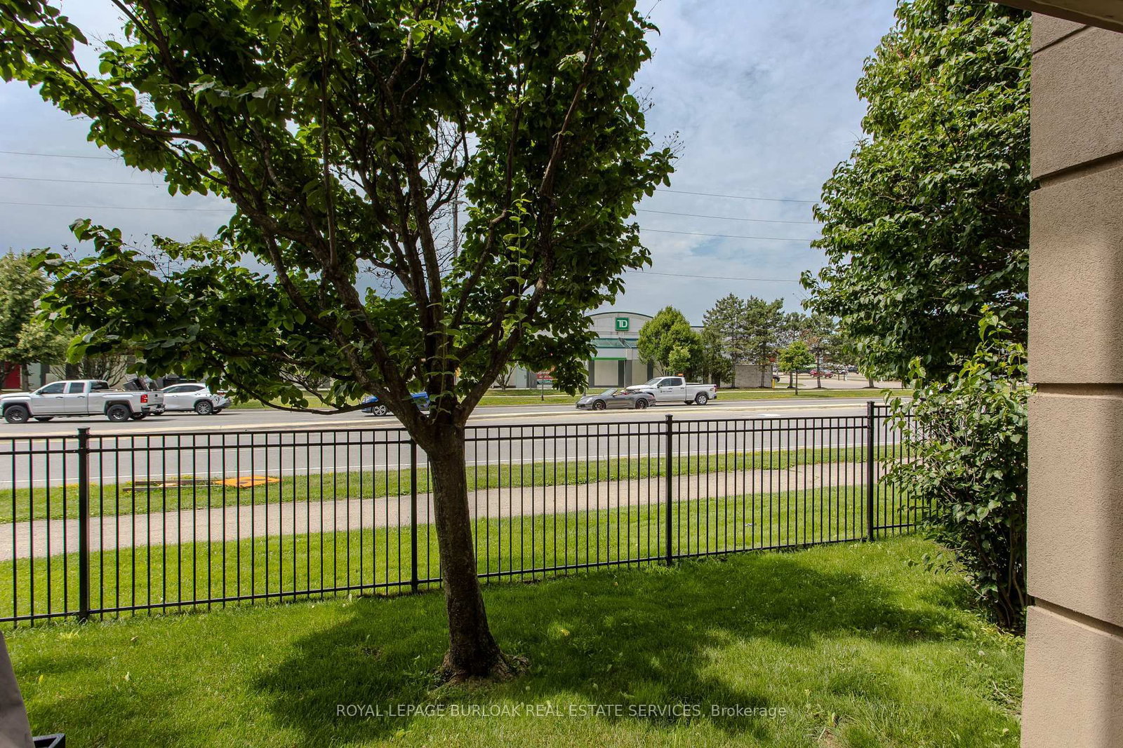 2035 Appleby Line • #101 • Burlington, ON photo 24