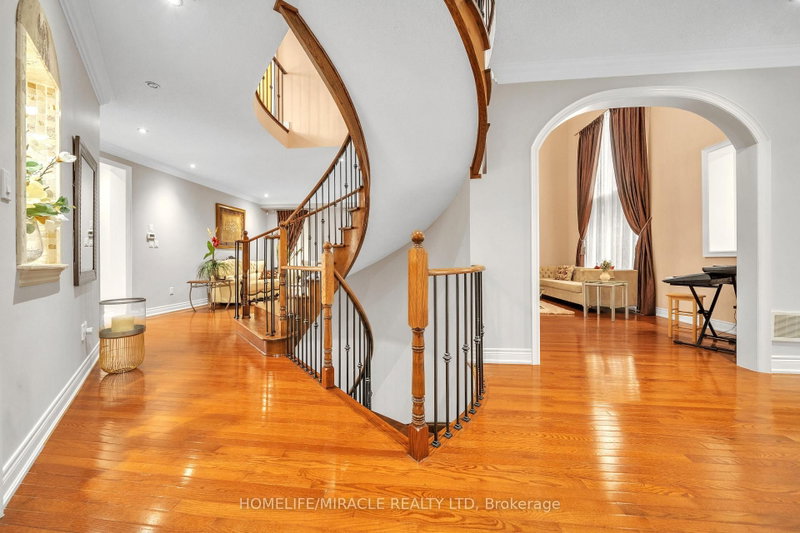 24 Haywood Brampton,ON L6X 0W1 — Photo 10