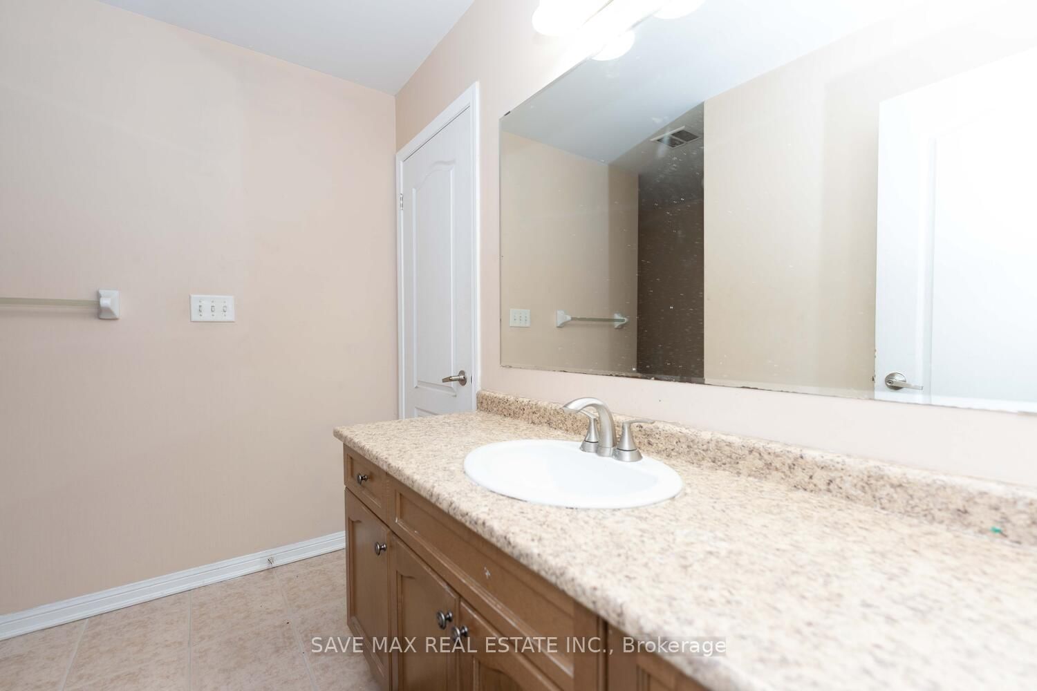 4 Donomore Drive • Brampton, ON photo 15