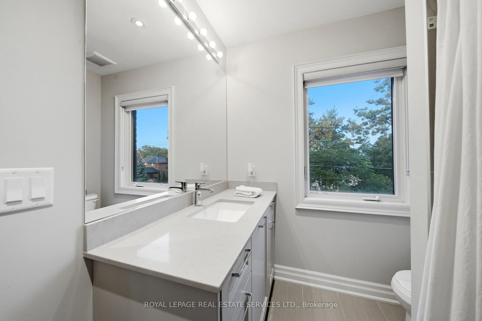 98 Foch Avenue S • Toronto, ON photo 35