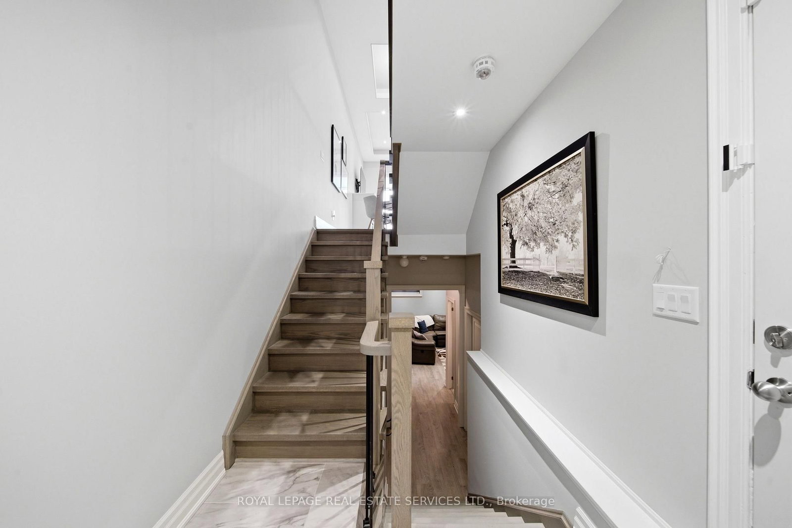98 Foch Avenue S • Toronto, ON photo 36