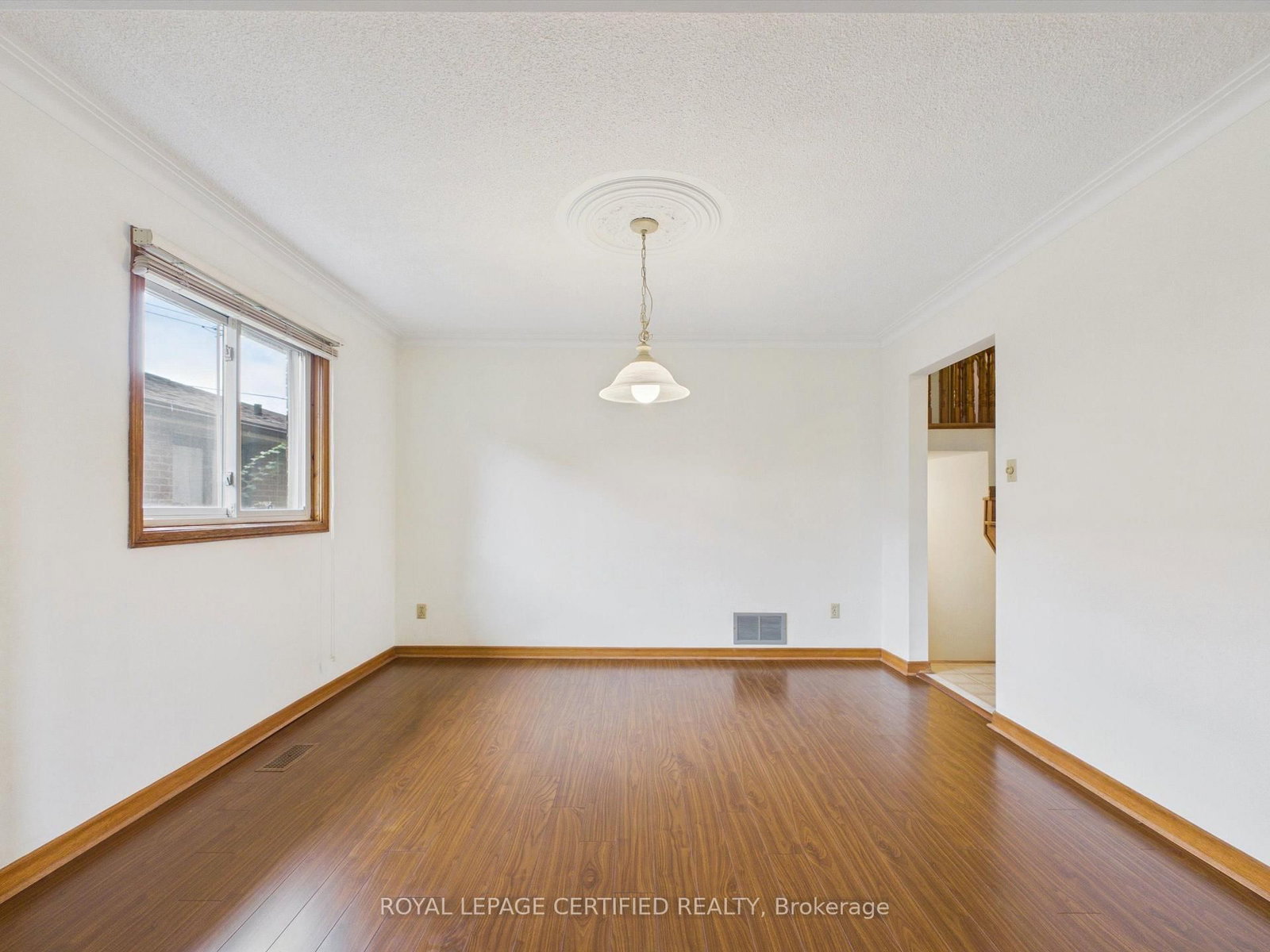 196 Mount Olive Drive • Toronto, ON photo 10
