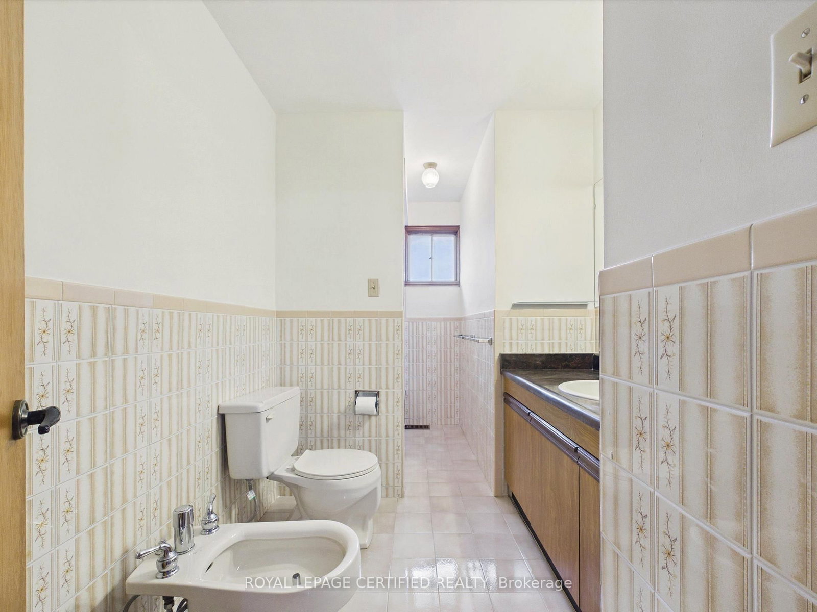 196 Mount Olive Drive • Toronto, ON photo 16