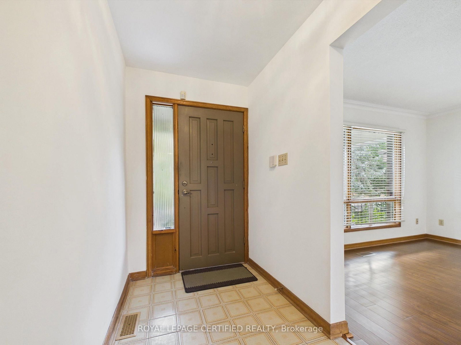196 Mount Olive Drive • Toronto, ON photo 8