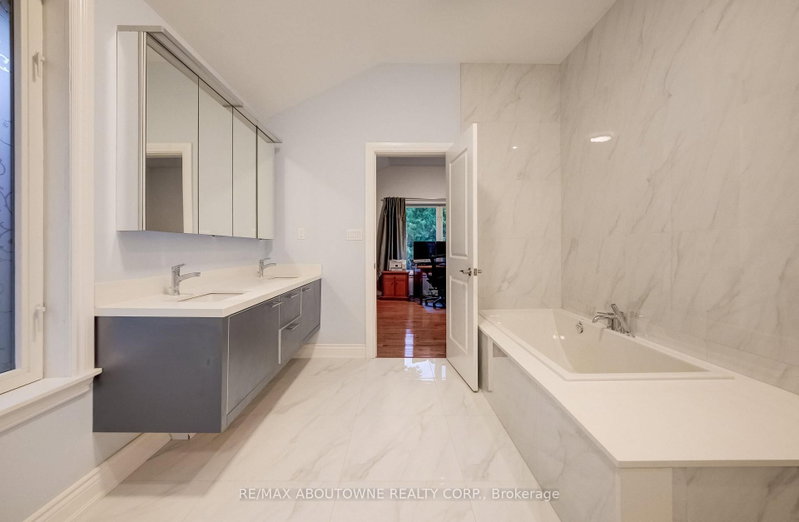 3091 Parkerhill Mississauga,ON L5B 1V6 — Photo 27