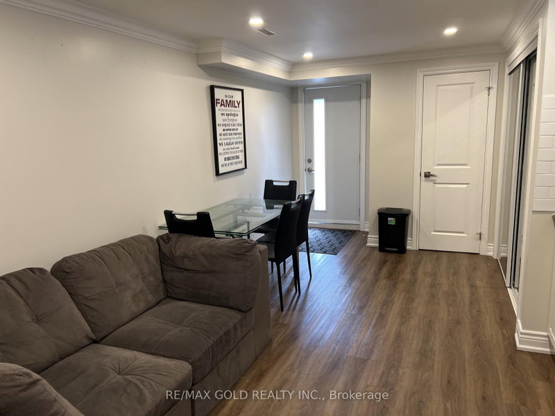 3125 Lednier Terr photo 5