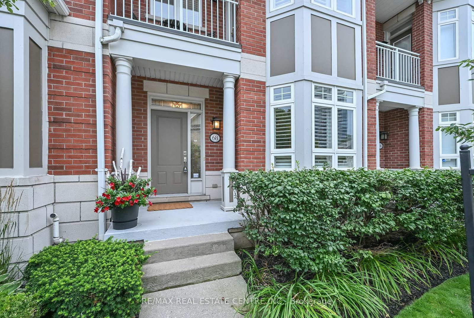 68 Compass Way • #43 • Mississauga, ON photo 2