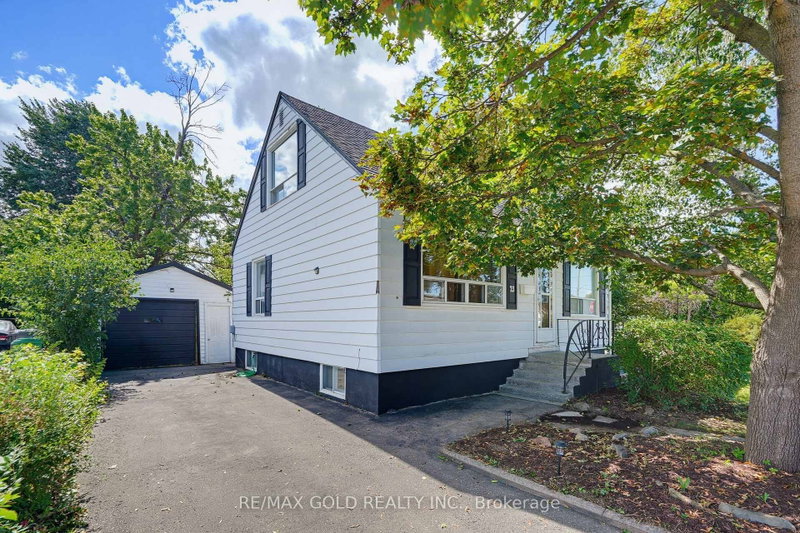 23 Pleasantview Avenue