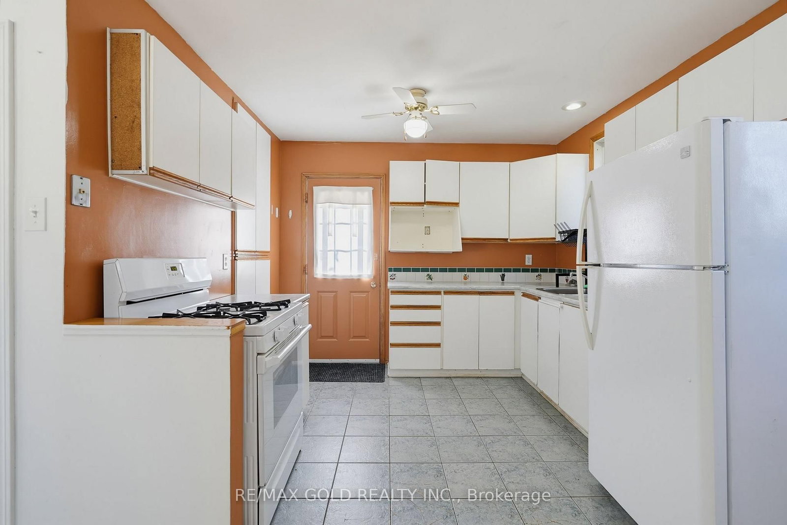 23 Pleasantview Avenue • Brampton, ON photo 12