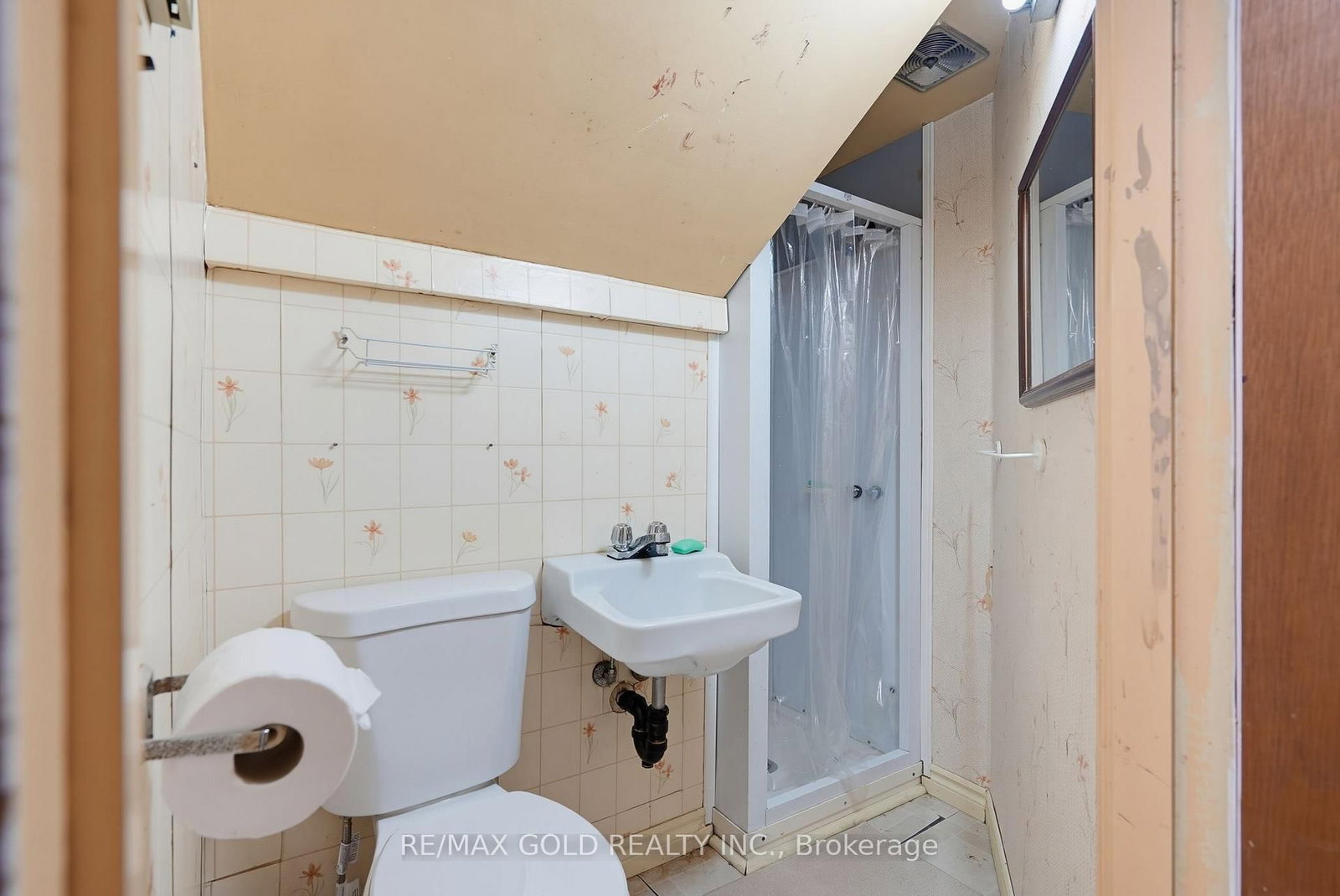 23 Pleasantview Avenue • Brampton, ON photo 22