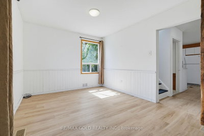 23 Pleasantview Avenue • Brampton, ON photo 7