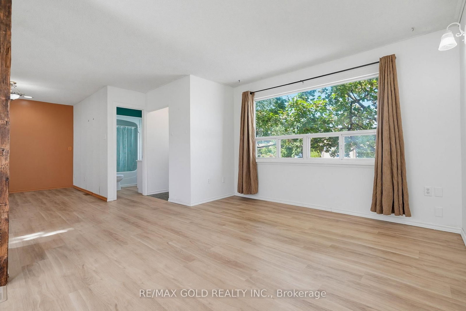 23 Pleasantview Avenue • Brampton, ON photo 9